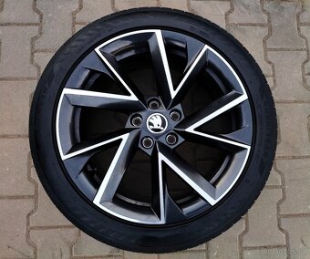 Alu kola originál Škoda Superb III 5x112 R18 Vela - 5