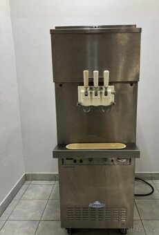 Stroj na zmrzlinu. - 5