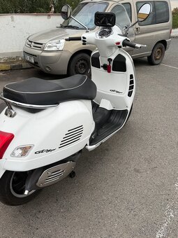 Vespa GTS 300 - 5
