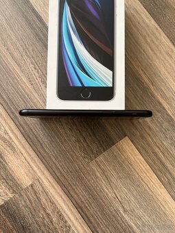 iPhone SE 2020 - 5