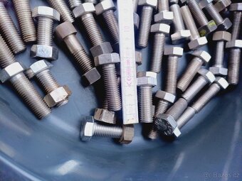 Šrouby nerez M16 a M 20 - 5