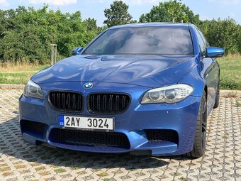 BMW M5 F10 4.4 V8 - 5