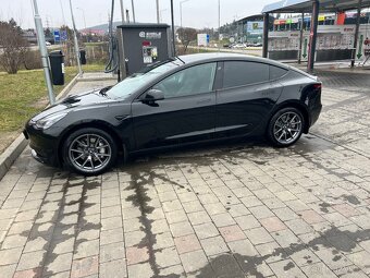 Tesla Model 3 2023 - 5