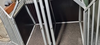 Hliníkový auto box pro 1 nebo 2 psy - 5