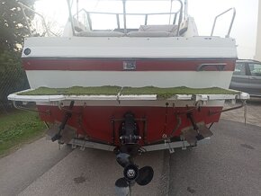 Prodám kajutový motorový člun Bayliner Siera, včetně vozíku - 5