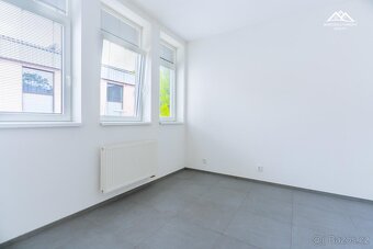 Pronájem bytu 2+kk, 46 m2, Hlinsko, ul. Adámkova třída - 5