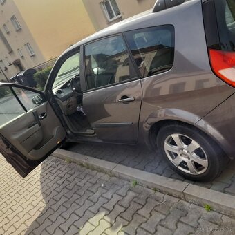Renolt grand scenic 1.9 dci - 5