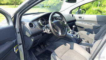 Peugeot 5008 - 5