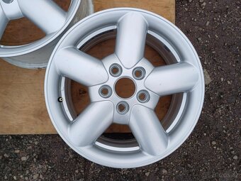 Prodám originál ALU R16 buřty na VW T5 5x120 - 5