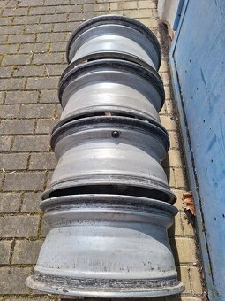 Disky originál Volvo 7Jx16x49 - 5