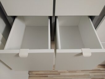 Skříňka (k dispozici 2x) - 5