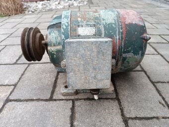 Prodám elektromotor 1,6kW - 5