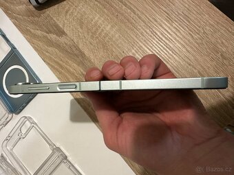 Samsung Galaxy z-flip 6 256gb - 5