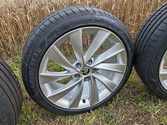 Originál ALU kola Škoda Superb R18 + letní pneu - 5