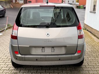 Renault Scénic 1.6 16v 83 kW - 5
