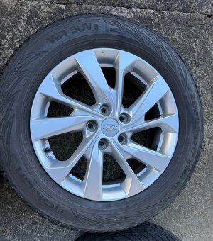 Alu kola Hyundai 5x114,3 R17 zimni  Nokian 225/60/17 - 5