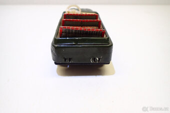 Vojenský džíp - autíčko na setrvačník - staré - 5