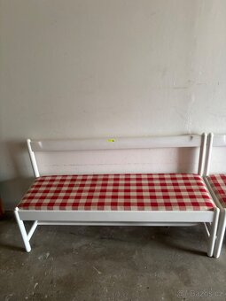 PRODÁM DVĚ LAVICE A DVĚ ŽIDLE -MASIV - 5