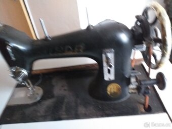 Šicí stroj LADA - 5