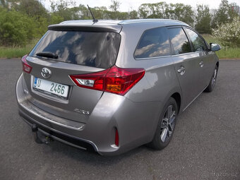 Toyota Auris 1,6 Kombi, r.v. 06/2015, najeto jen 103tkm - 5
