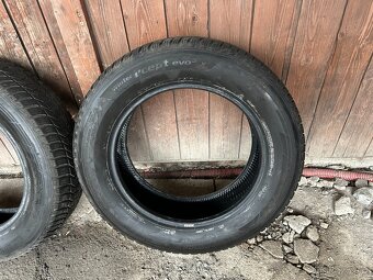 Prodám gumy 215/65/17 - 5