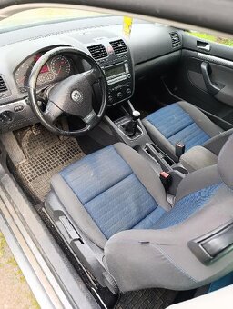 VW Golf 5 1,6 75 KW - 5