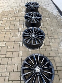 Alu kola Trinity, Škoda Superb 3, 5x112 r19 - 5