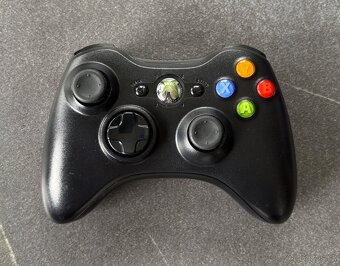 Xbox 360 (500 GB) + Kinect, ovladač, hry - 5