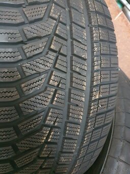 255 40 20 101W zimní Hankook - 5