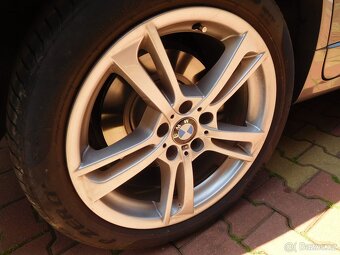 E90 a F25 - 5