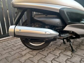 Yamaha Majesty 400i - 5