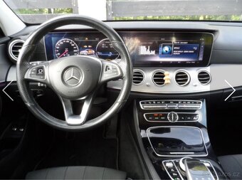 Mercedes-Benz E 200 4 Matic - 5