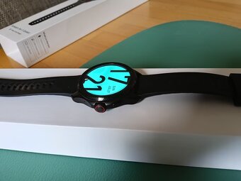 Prodám chytré hodinky TicWatch Pro 5 Enduro v černé barvě. J - 5