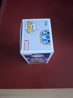 Gingerbread Captain America Funko Pop 933 - 5