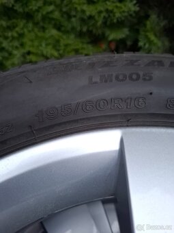 Prodám Al.kola Škoda Scala zimní 195/60 R16 BRIDGESTONE - 5