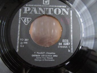 3 SP desky Petra Nováka a G+B - 5