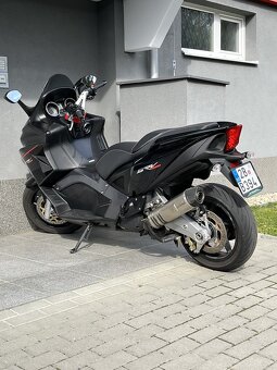 Aprilia SRV 850 - 5