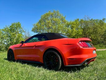 Ford Mustang - 5