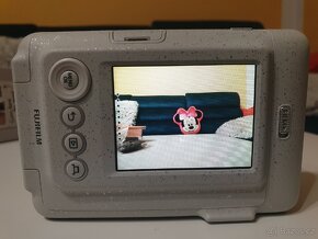 Fujifilm INSTAX mini LiPlay
- 5
