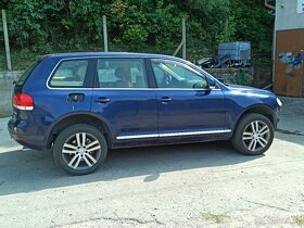 NÁHRADNÍ DÍLY - VW TOUAREG 3,0TDi 165KW BKS, barva D5Q - 5