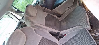 Prodam nahradni dily na Citroen C8. RHK. 2.0Hdi - 5