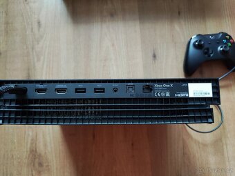Xbox One X 1TB - 5