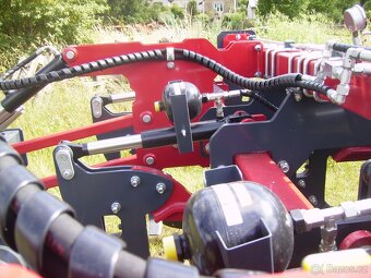 Dlátový pluh DA Landtechnik RAPTOR 7 HYDRO. - 5