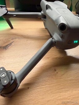 DJI Air 3 Fly More Combo - 5