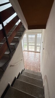 Prodej rodinného domu 15 km od Hradce Králové - 5