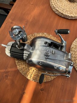 Prodám repasovaný motor Jawa 550/555 pařez - 5