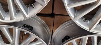 Lexus UX od2018,18' alu disky,nové ,stříbrné,tpms - 5