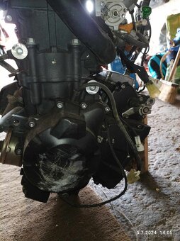 Prodám na Yamaha Fazer FZ6 S2 - Motor. - 5