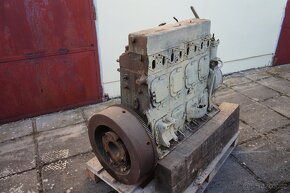 Motor ČKD Škoda typ 4S110 - 5