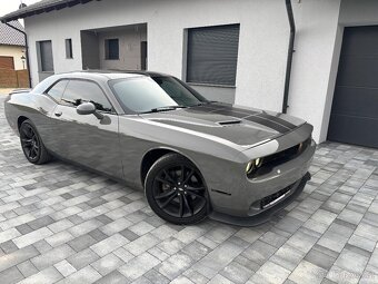 Dodge Challenger SXT PLUS - 5